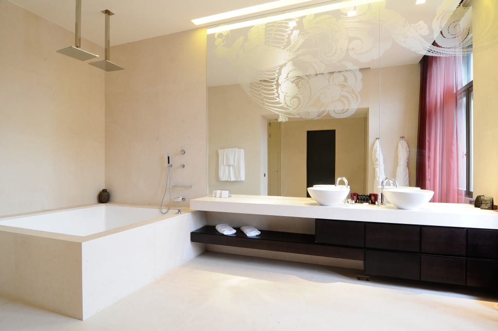 Corner bathroom_BB Budapest