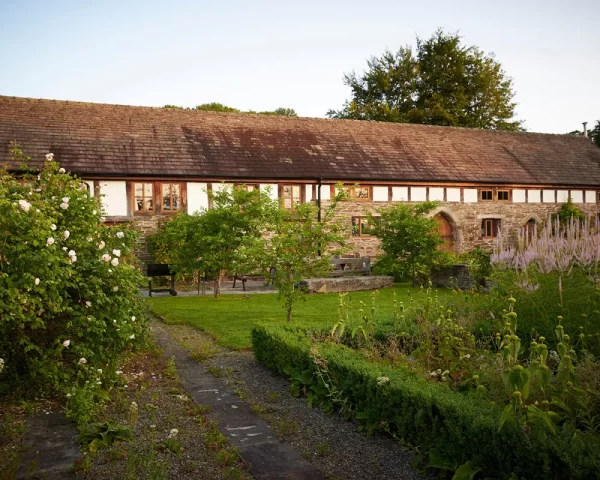 yoga and hiking retreat Brecon Beacons