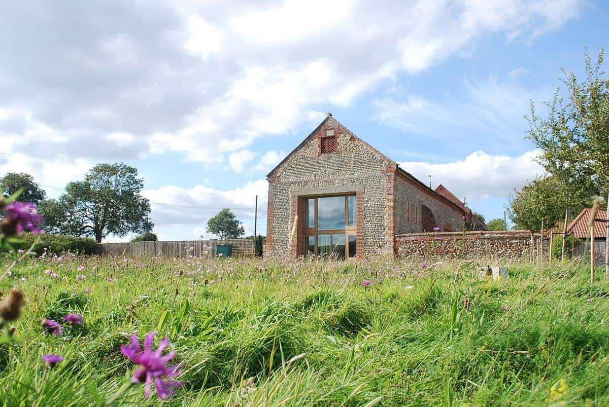 countryside venues to host your yoga retreat England